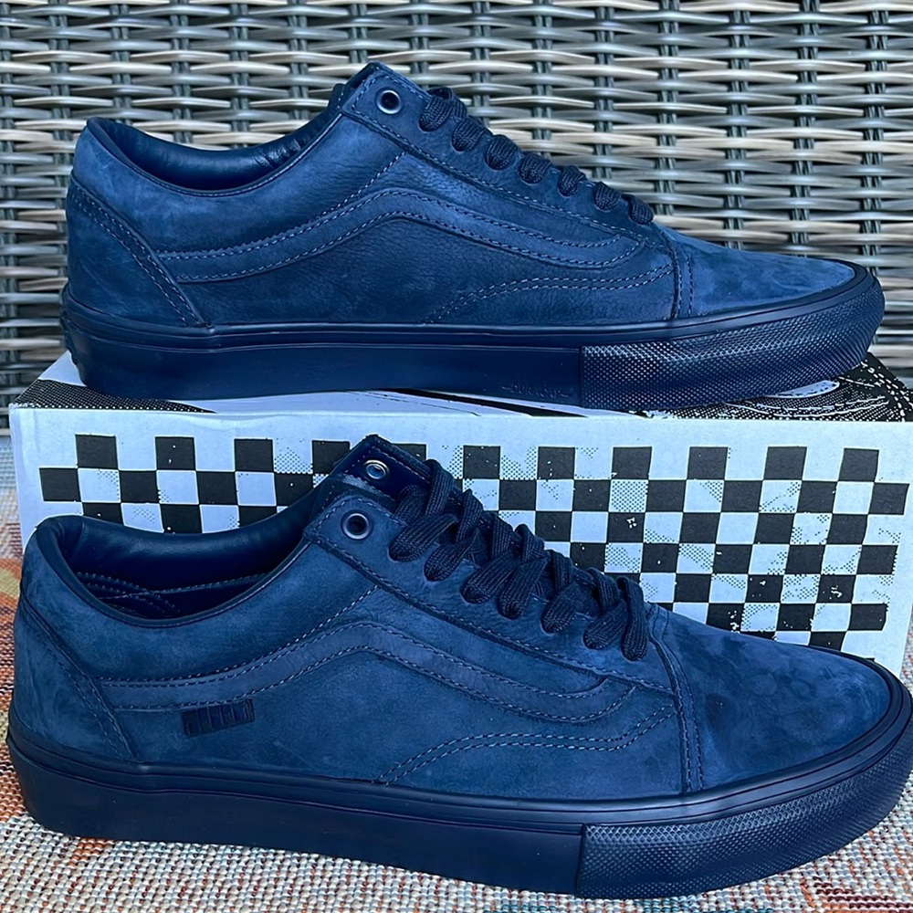 Vans Men’s Skate Old Skool
Mono Dark Blue
VN0ASFCB1PE
Sneakers